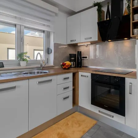 2 Bedroom Stunning In アパート ヤドラニヴォ