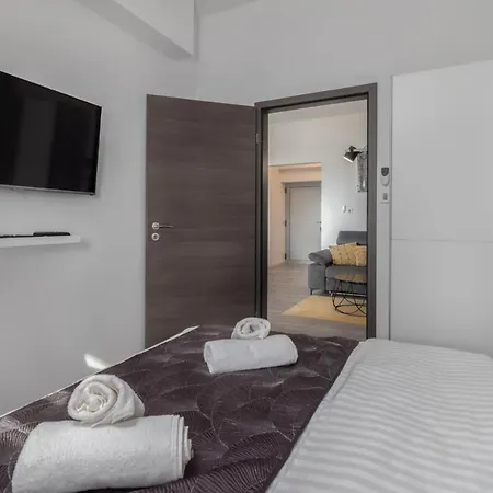 アパート 2 Bedroom Stunning In ヤドラニヴォ